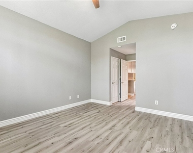 13595 Banyon - Photo Thumbnail 19