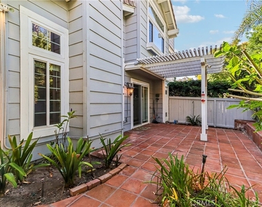 13595 Banyon - Photo Thumbnail 30