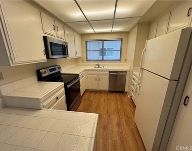 3252 San Amadeo, Unit Q - Photo Thumbnail 3