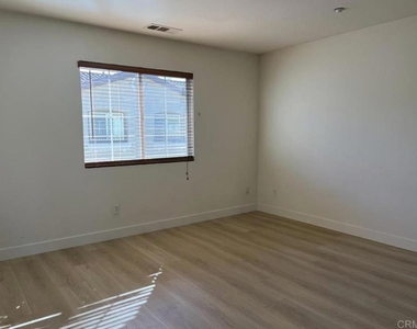 10428 Whitcomb Way - Photo Thumbnail 22