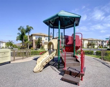 10428 Whitcomb Way - Photo Thumbnail 35