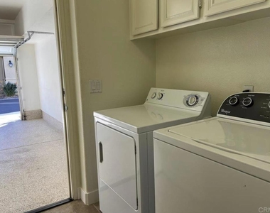 10428 Whitcomb Way - Photo Thumbnail 25