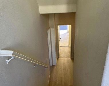 10428 Whitcomb Way - Photo Thumbnail 20