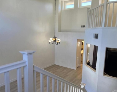 10428 Whitcomb Way - Photo Thumbnail 28