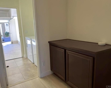 10428 Whitcomb Way - Photo Thumbnail 26