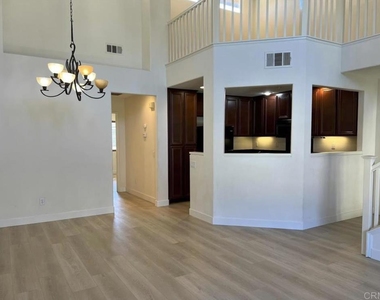 10428 Whitcomb Way - Photo Thumbnail 11