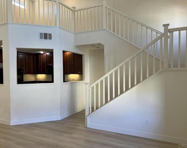 10428 Whitcomb Way - Photo Thumbnail 12