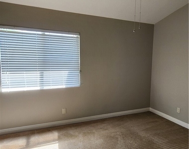 6321 Traminer Court - Photo Thumbnail 17