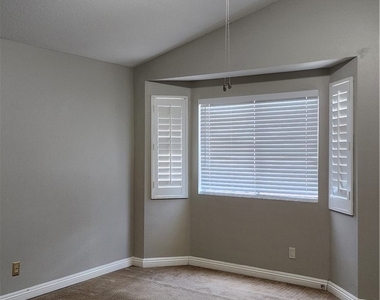 6321 Traminer Court - Photo Thumbnail 10