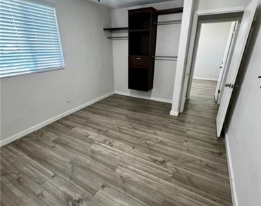 174 Maple - Photo Thumbnail 7