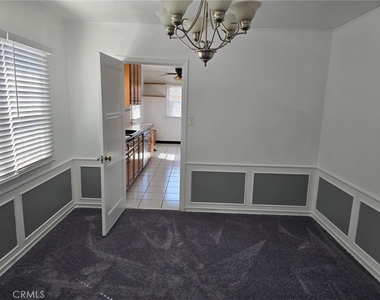 2912 W 82nd Place - Photo Thumbnail 13