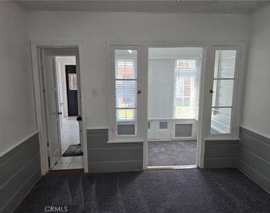 2912 W 82nd Place - Photo Thumbnail 7