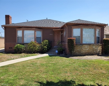 2912 W 82nd Place - Photo Thumbnail 1
