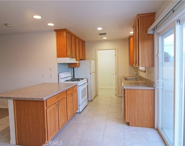 384 N Murray - Photo Thumbnail 5