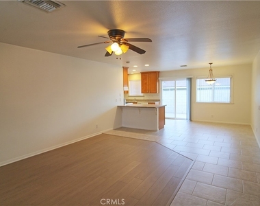 384 N Murray - Photo Thumbnail 1