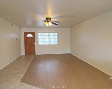 384 N Murray - Photo Thumbnail 2