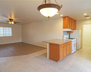 384 N Murray - Photo Thumbnail 3