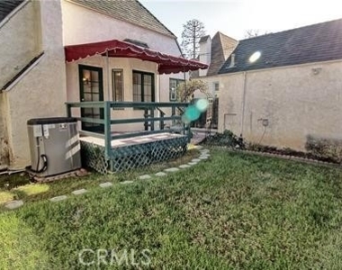 304 Normandie Court - Photo Thumbnail 14