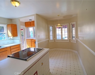 304 Normandie Court - Photo Thumbnail 6
