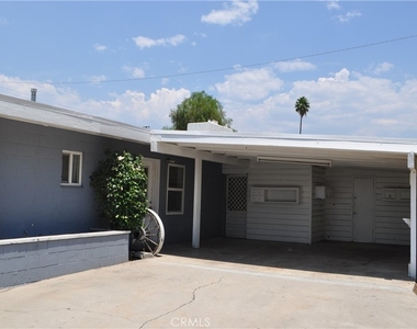 1321 Campus Avenue - Photo Thumbnail 2