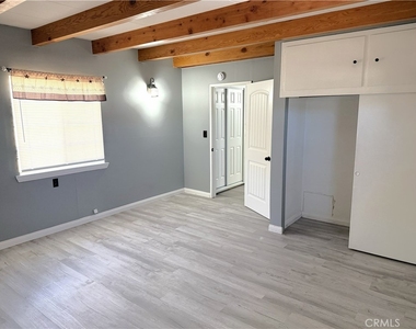 16524 Oldenburg Road - Photo Thumbnail 8