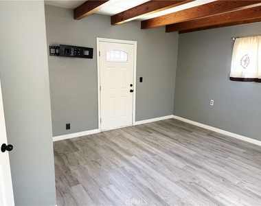 16524 Oldenburg Road - Photo Thumbnail 9