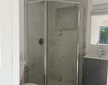 1431 Montgomery - Photo Thumbnail 10