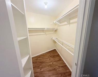 2121 Scott Road - Photo Thumbnail 16