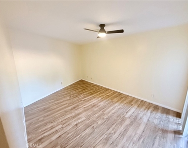2121 Scott Road - Photo Thumbnail 14