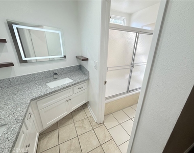 2121 Scott Road - Photo Thumbnail 11