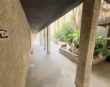 2121 Scott Road - Photo Thumbnail 3