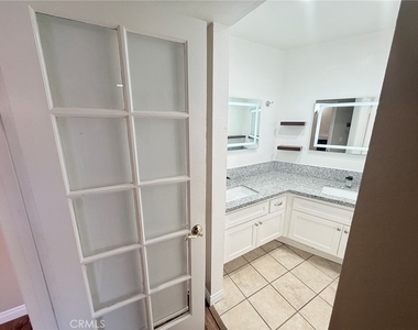 2121 Scott Road - Photo Thumbnail 10