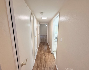 2121 Scott Road - Photo Thumbnail 17