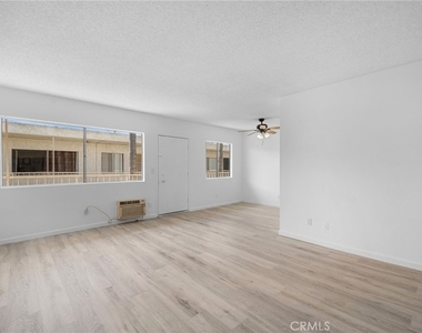 521 E Lomita Avenue - Photo Thumbnail 6