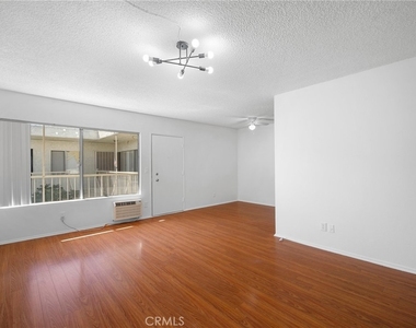 521 E Lomita Avenue - Photo Thumbnail 6