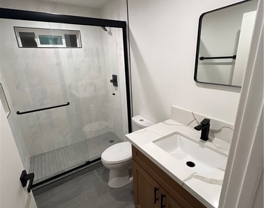1262 E 124th Street - Photo Thumbnail 4