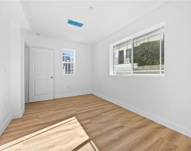 10936 S Osage - Photo Thumbnail 6