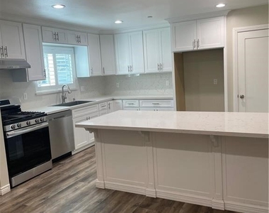 217 N. San Antonio Avenue - Photo Thumbnail 2
