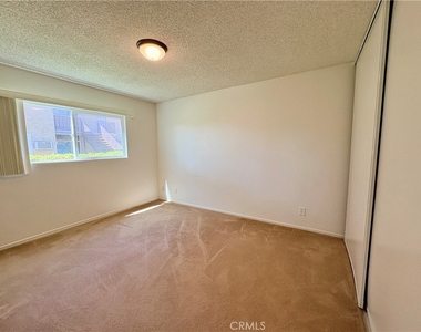 1962 Evergreen Street - Photo Thumbnail 13