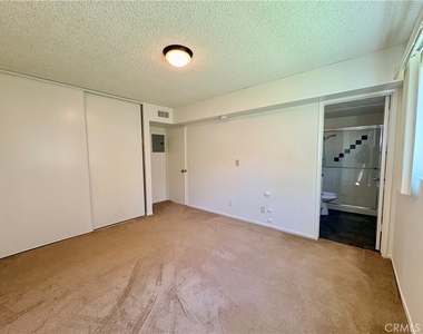 1962 Evergreen Street - Photo Thumbnail 14