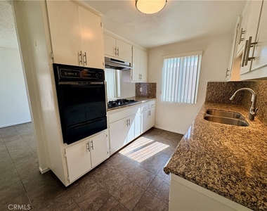 1962 Evergreen Street - Photo Thumbnail 6