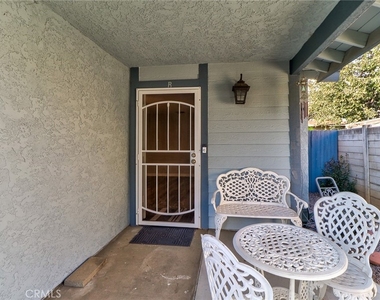 317 W 1st - Photo Thumbnail 3