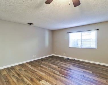 317 W 1st - Photo Thumbnail 6