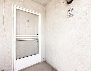 262 W Valencia - Photo Thumbnail 14