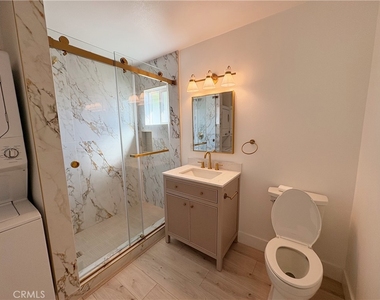 6300 Fairbrook Street - Photo Thumbnail 4
