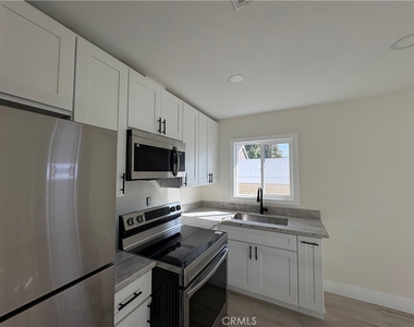 6300 Fairbrook Street - Photo Thumbnail 2