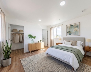 5327 Geer Street - Photo Thumbnail 6