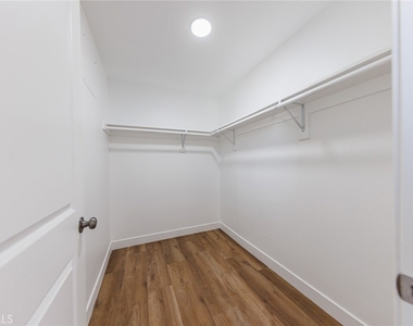5327 Geer Street - Photo Thumbnail 28