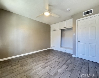 1472 1/2 Sepulveda - Photo Thumbnail 5