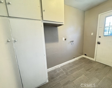 1472 1/2 Sepulveda - Photo Thumbnail 9